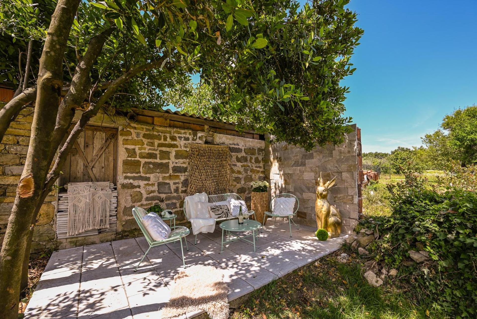 Medanni - Boutique House In Nature With Pool Izola Kültér fotó